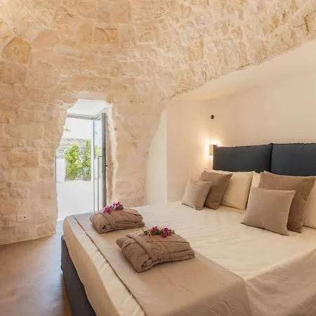 Trulli Zaccano Con Piscina Privata Cisternino
